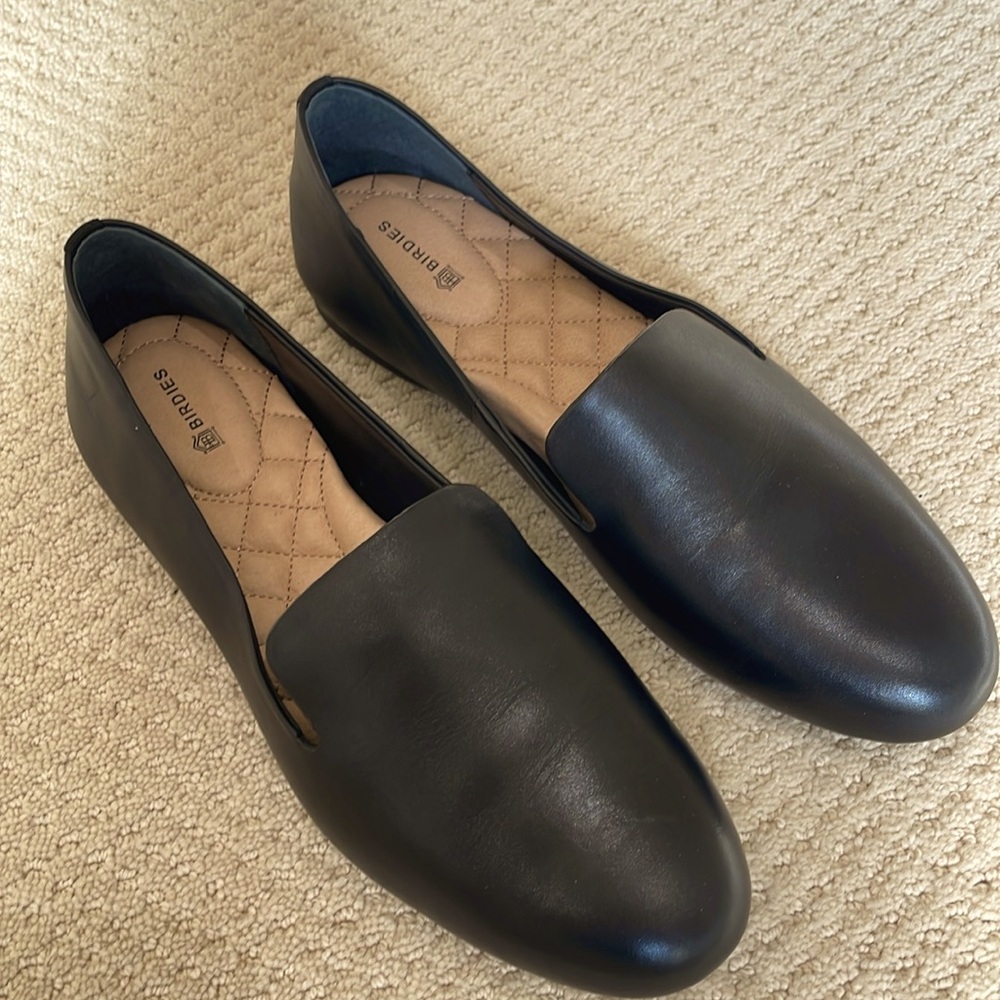 Birdies black leather flats.